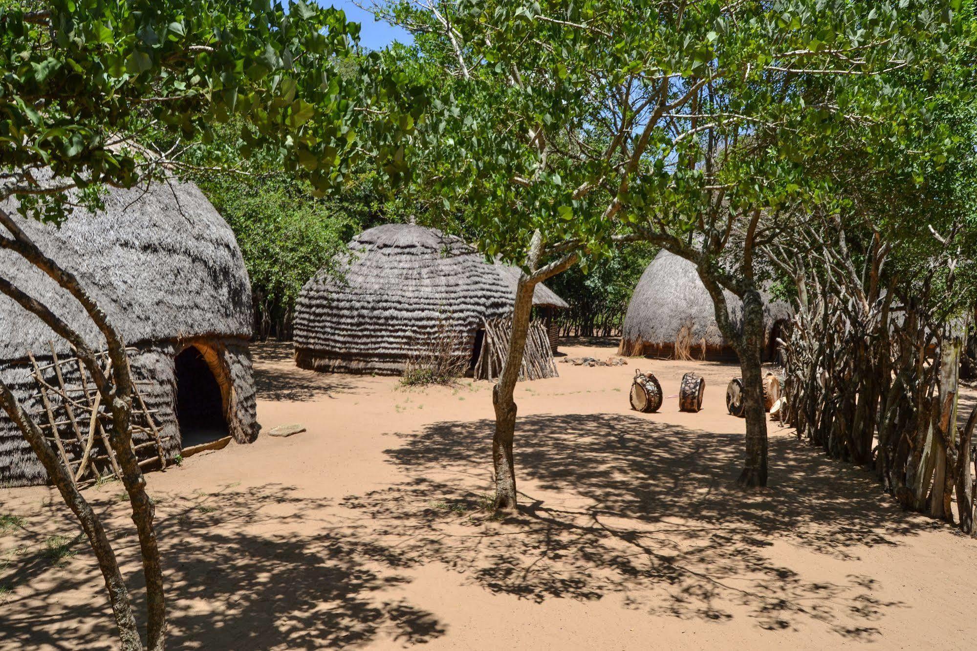 Gooderson Dumazulu Lodge Хлухлуве Экстерьер фото